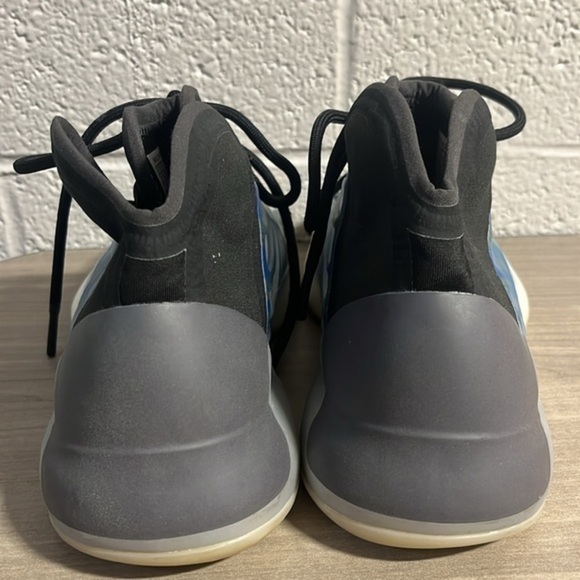 Adidas Yeezy Quantum‎ Frozen Blue youth size 5 - Picture 4 of 7
